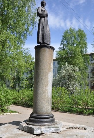 дзержинский памятник