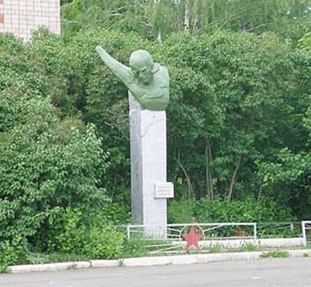 шамшурин памятник